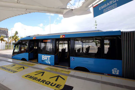 Prefeitura do RJ publica edital para compra de ônibus novos do BRT