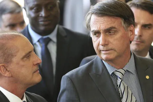 ‘Eu queria criticar o Onyx, mas não consigo’, afirma Bolsonaro