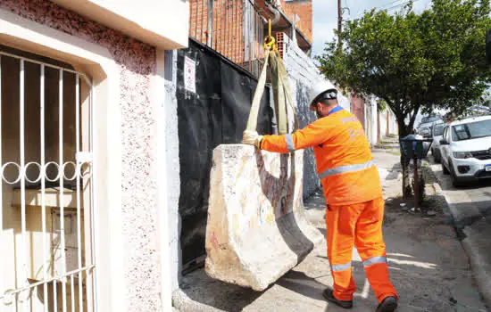 Santo André interdita ferro-velho na Vila Lutécia