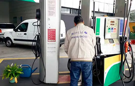 Operação Olhos de Lince atua posto de gasolina em Santo André