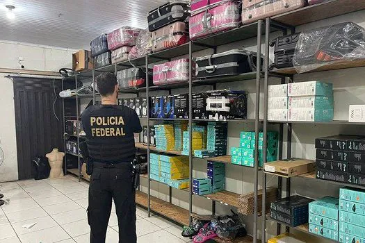 PF faz operação contra venda ilegal de produtos na internet em SP