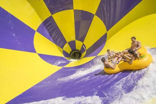 Um dia no parque aquático: Wet’n Wild dá dicas do que não pode faltar na mochila