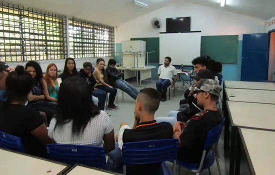 Ribeirão Pires oferece orientação vocacional a estudantes do ensino médio