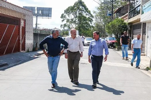 Orlando Morando vistoria avanço nas obras de infraestrutura do Jardim das Oliveiras