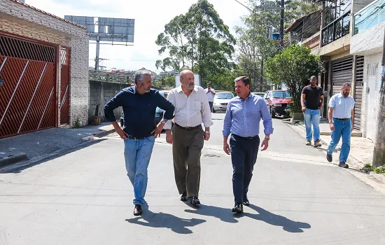 Orlando Morando vistoria avanço nas obras de infraestrutura do Jardim das Oliveiras