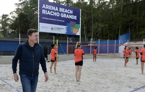 Prefeito Orlando Morando entrega Arena Beach no Riacho Grande