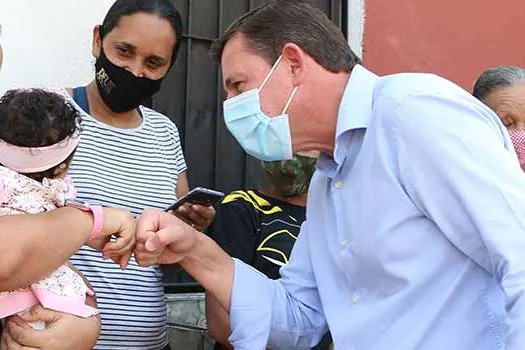 Em São Bernardo, prefeito Orlando Morando percorre melhorias executadas na Vila São Pedro