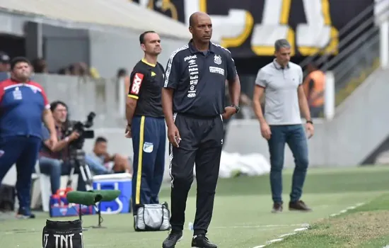 Orlando Ribeiro despista sobre permanência no Santos: “Não sei”