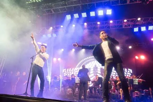 Orquestra Innovare se apresenta ao lado de Zezé Di Camargo & Luciano, em Minas Gerais