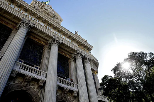 Orquestras sociais se apresentam hoje no Theatro Municipal do Rio