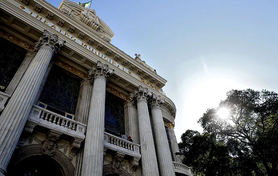 Orquestras sociais se apresentam hoje no Theatro Municipal do Rio