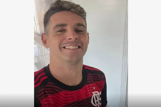 Oscar veste camisa do Flamengo e fica perto de reforçar clube por empréstimo