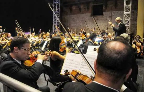 Ossa dá inicio ao projeto Brasil de 22 a 22 com concerto no Cine Carlos Gomes