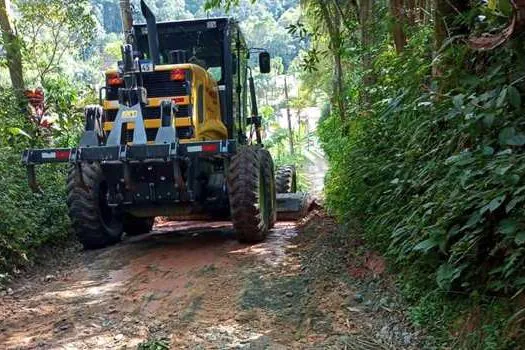 Zeladoria de Ribeirão Pires dá sequência à serviços em Ouro Fino