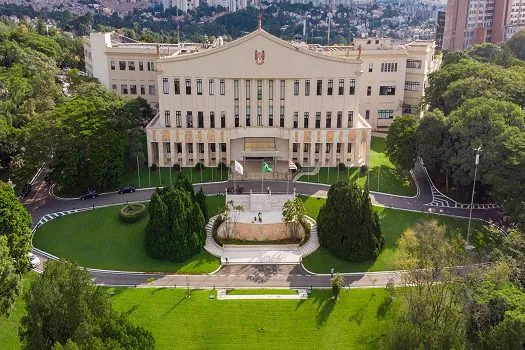 Palácio dos Bandeirantes ganha iluminação em homenagem aos 200 anos de Independência