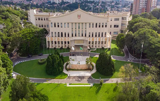 Palácio dos Bandeirantes ganha iluminação em homenagem aos 200 anos de Independência