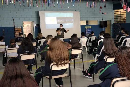 Ribeirão Pires faz palestra sobre bullying e saúde mental para alunos da rede municipal