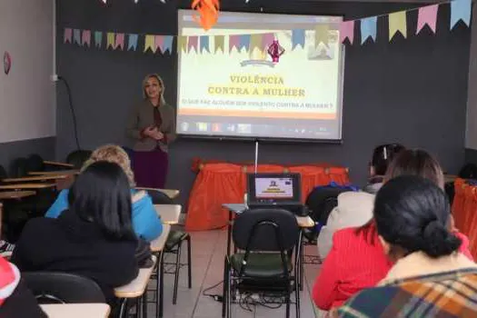 Violência Doméstica é tema de palestra para mulheres da Frente de Trabalho