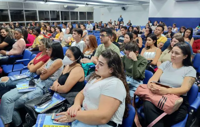 UNG celebra Dia da Enfermagem com palestras