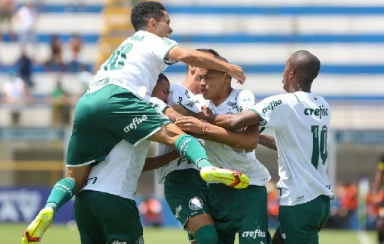 Palmeiras sofre no fim