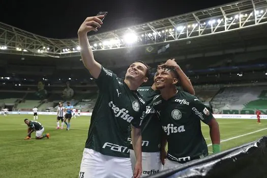 Palmeiras vence Libertad por 3 a 0 e está na semifinal da Libertadores