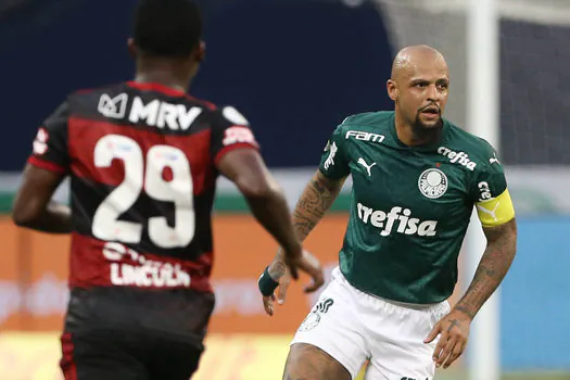 Após batalha na justiça, Palmeiras e Flamengo empatam no Allianz Parque