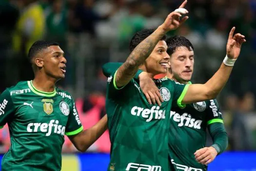 Palmeiras atropela Fortaleza e conquista boa vantagem nas oitavas da Copa do Brasil