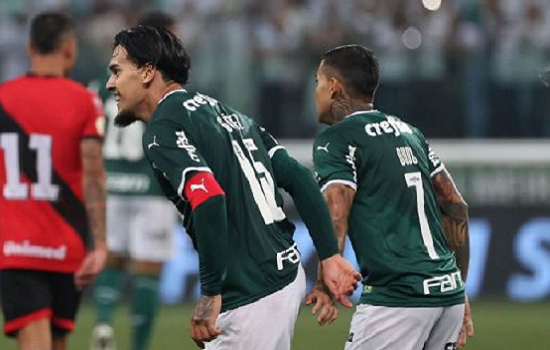 Palmeiras faz 4 gols em 7 minutos