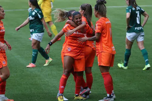 Palmeiras perde para o Internacional no Brasileirão Feminino