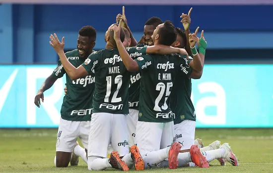 Palmeiras vence Delfín por 3 a 1 e coloca um pé nas quartas de final