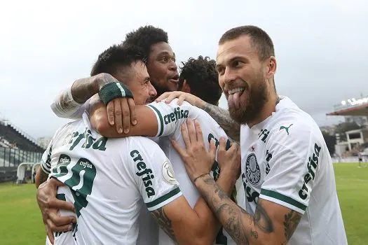 Com gol no segundo tempo, Palmeiras vence Vasco e entra no G6