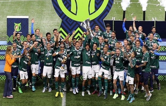 Palmeiras vence América-MG e recebe troféu de campeão Brasileiro