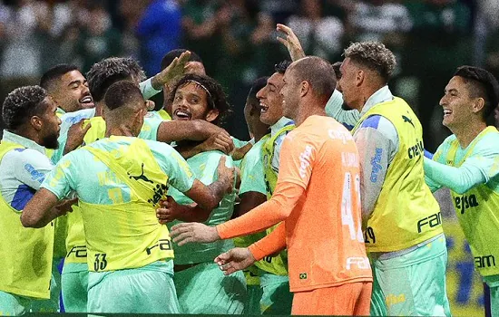 Palmeiras bate Avaí e amplia folga na ponta do Brasileiro