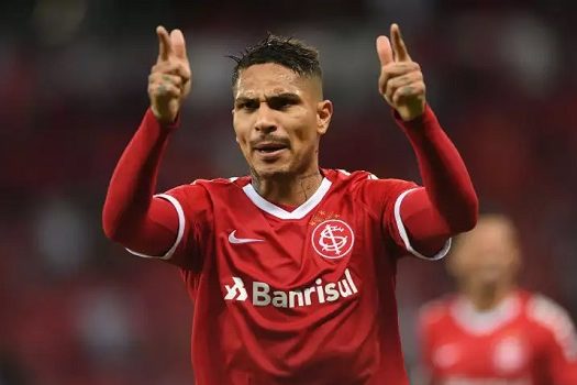 Paolo Guerrero desiste de jogar em time do Peru após mãe receber ameaças