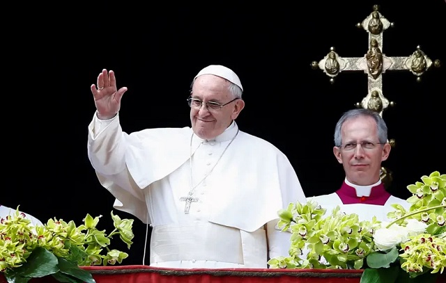 Papa Francisco celebra missa de Páscoa e condena ‘obstáculos’ para a paz mundial