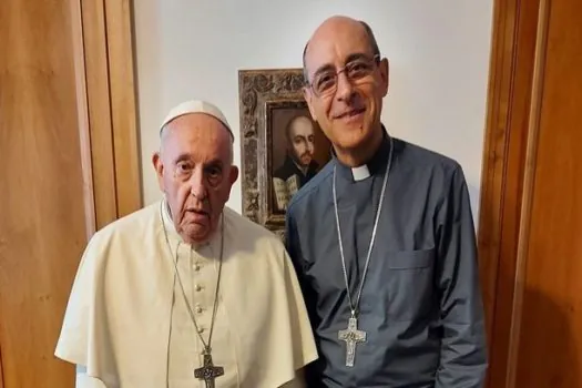 Papa elege Victor Fernández para chefiar Doutrina da Fé católica