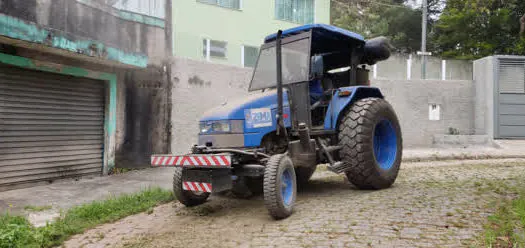 Máquinas Papa-Mato reforçam a limpeza de vias em Ribeirão Pires