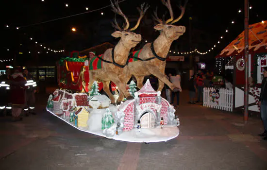 Papai Noel Sicredi emociona na abertura da Decoração de Natal de Ribeirão Pires