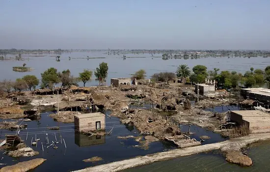 Chuvas podem deixar um terço do Paquistão inundado