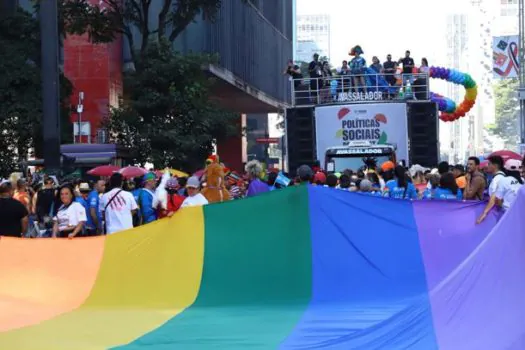 Parada LGBTQIA+ tem queda de 24% em furtos e roubos registrados pela PM