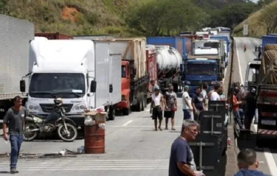 Multas a manifestantes que bloqueiam estradas já chegam a R$ 18 milhões