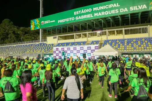 Caminhada e aulão com cerca de mil mulheres marca a abertura do Parnaíba Mais Leve