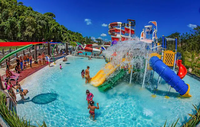 Parque aquático é opção de lazer para moradores do Alto Tietê