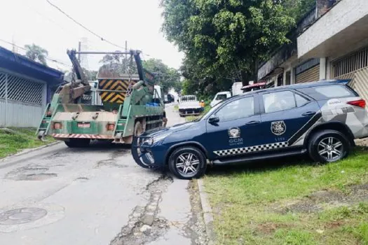 Construção irregular é demolida no Parque Andreense