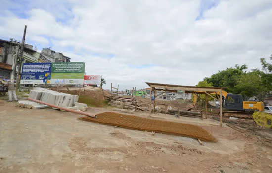 Prefeito de São Bernardo vistoria obras do Parque das Nascentes