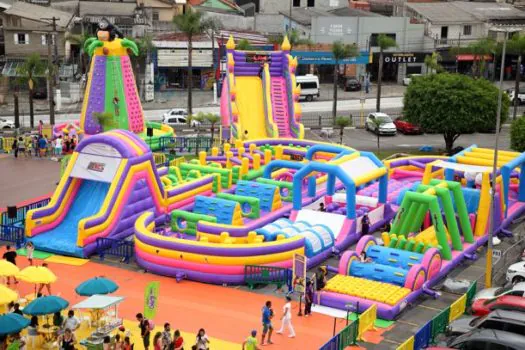 Parque Gloob Super Jump terá atrações circenses no próximo domingo