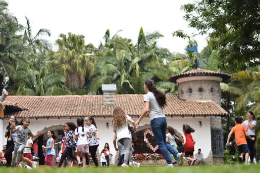 Parque Pérola sediou Feira de Artesanato especial do mês das crianças