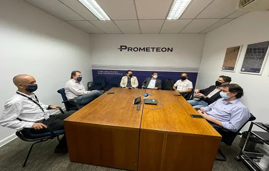 Parque Tecnológico visita Prometeon e entrega certificado de ‘Empresa Inovadora’