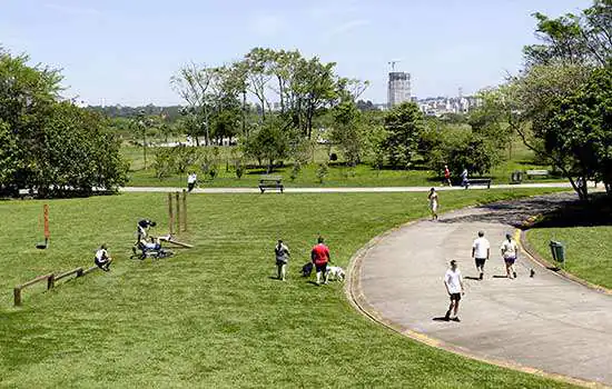 Sabesp leva programa de conscientização ambiental a frequentadores de parques