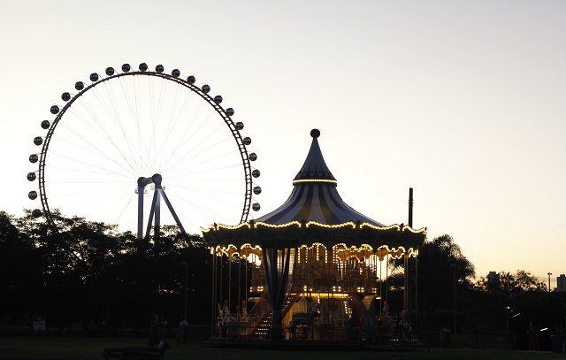 Emblemático carrossel parisiense chega a Parque em São Paulo